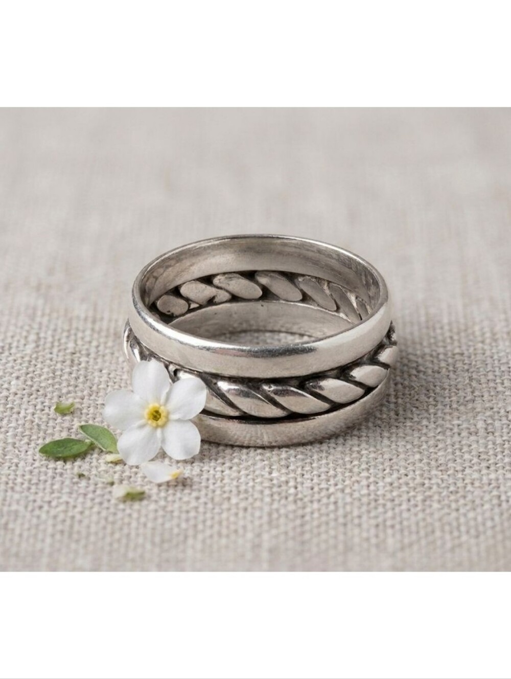 Silvertone Ring, Size 6